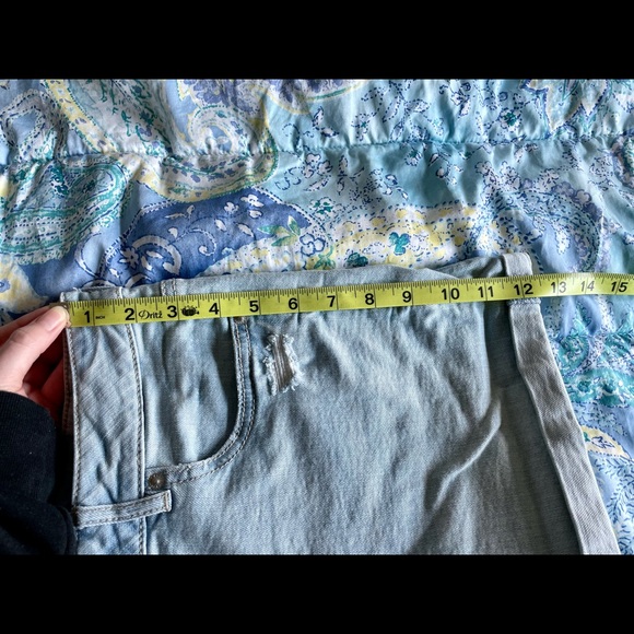 Garage Denim Shorts size 09 / 33inch waist distressed arctic blue - Picture 8 of 9